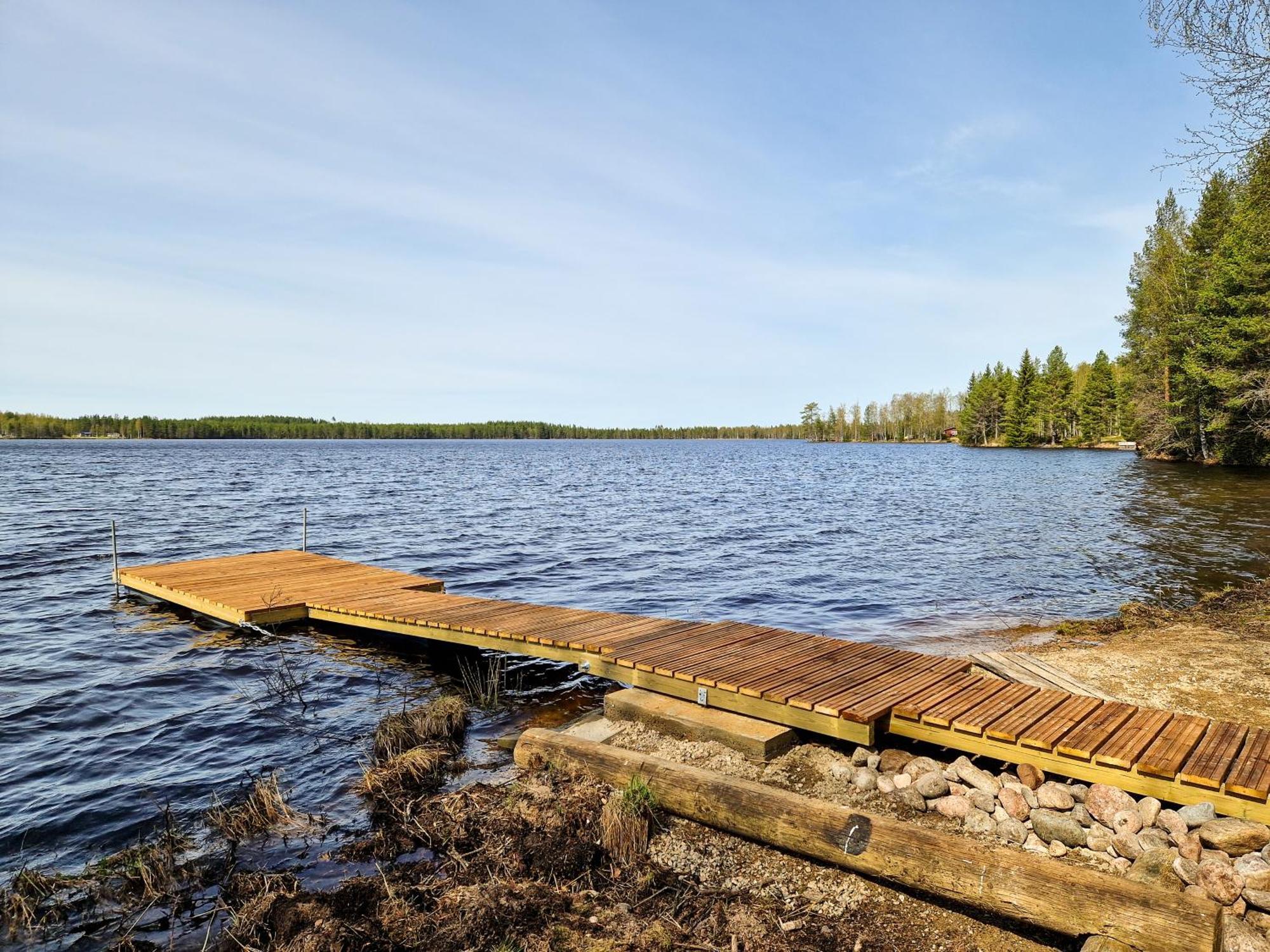 Laehderinne - 2 Bedroom Log Cabin, Private Beach, Wifi & Sauna Puolanka Exteriör bild